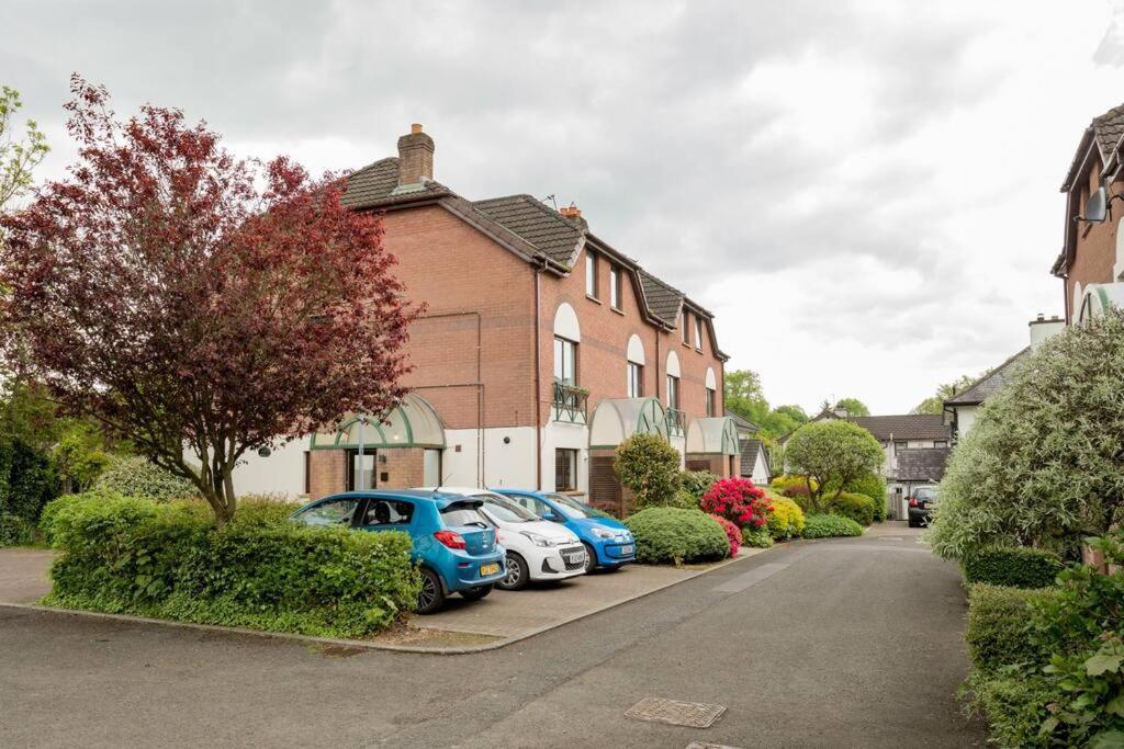 Templepatrick Family Home Beside The Rabbit Hotel Exterior foto